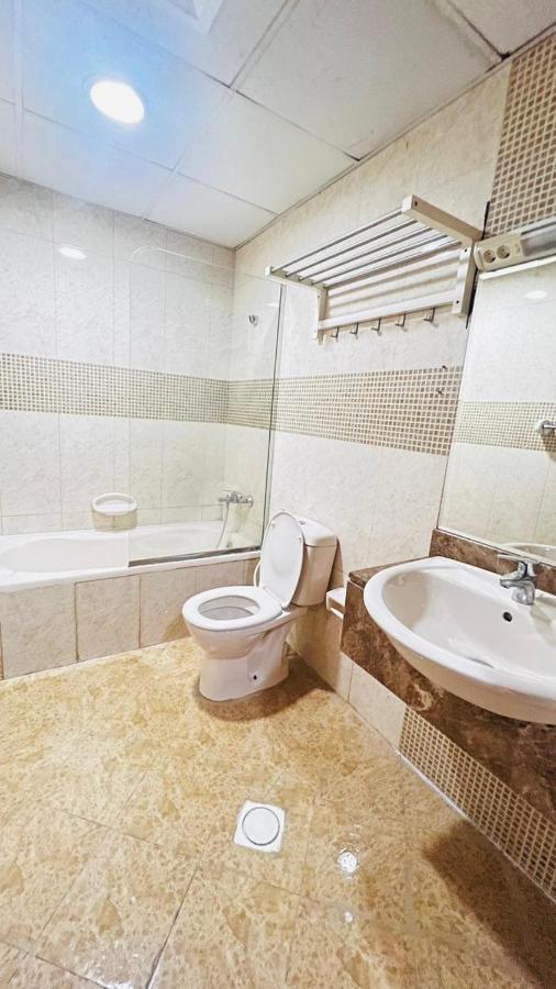 Traveller Partition Room In Al Barsha 1 Near Metro Дубай Екстериор снимка