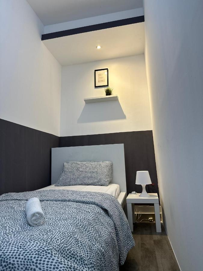 Traveller Partition Room In Al Barsha 1 Near Metro Дубай Екстериор снимка