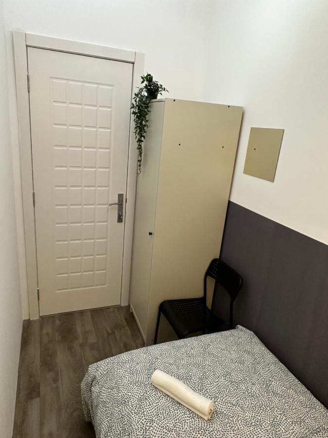 Traveller Partition Room In Al Barsha 1 Near Metro Дубай Екстериор снимка
