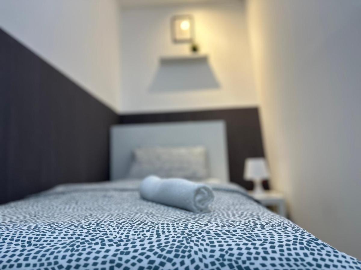 Traveller Partition Room In Al Barsha 1 Near Metro Дубай Екстериор снимка